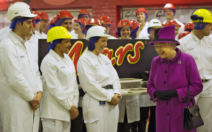Queen Elizabeth At Mars Chocolate Factory
