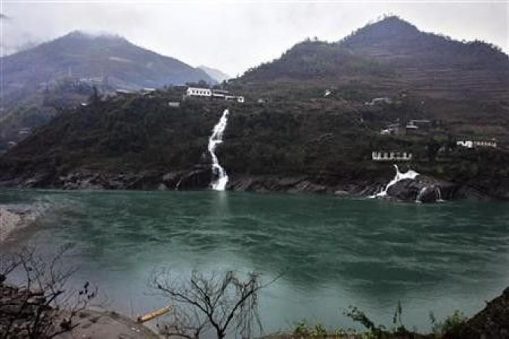 China to develop controversial Nu River hydro projects