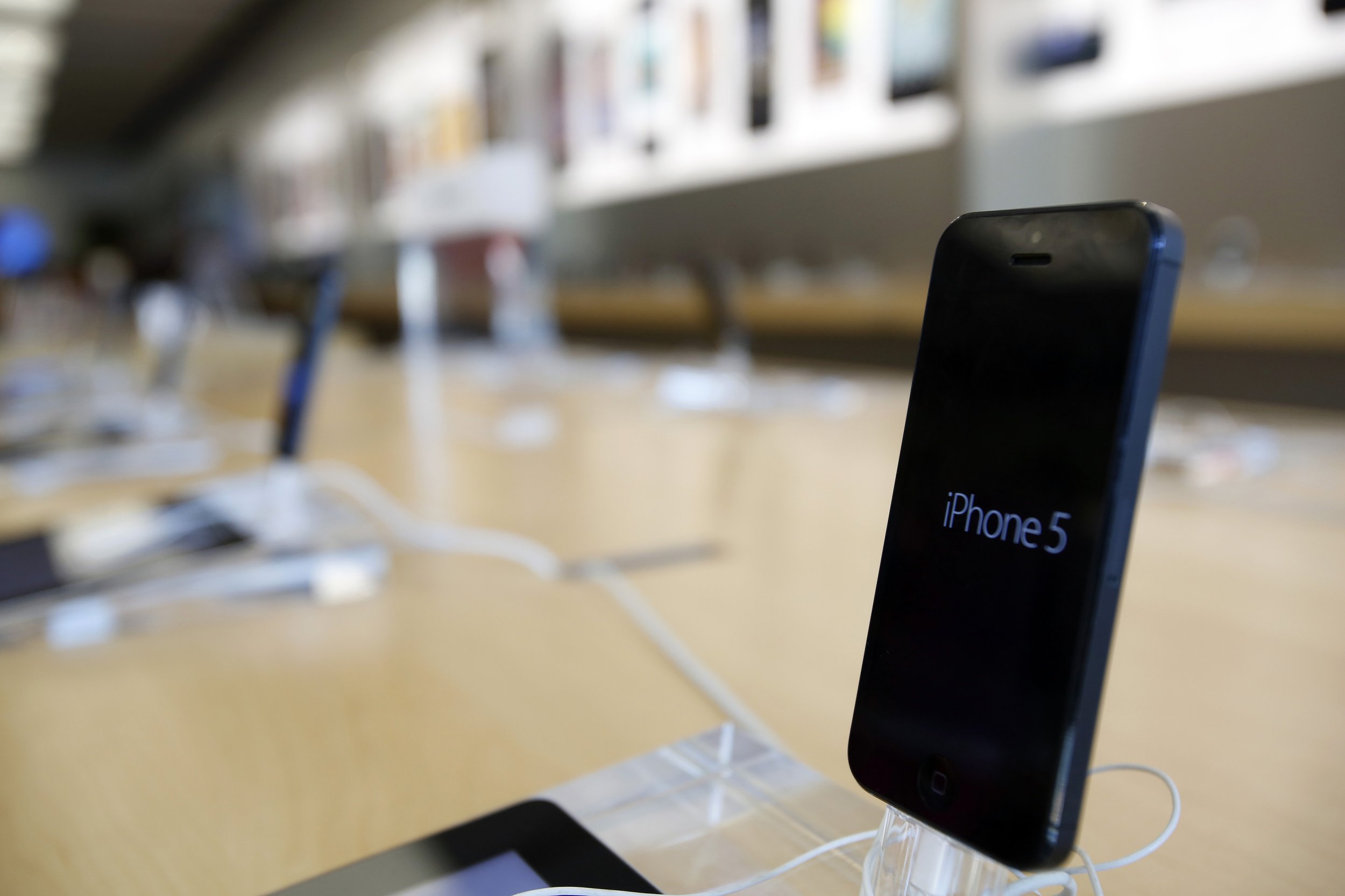 Apple iPhone 5S Release Date In September Hinted At By Q4 Earnings 