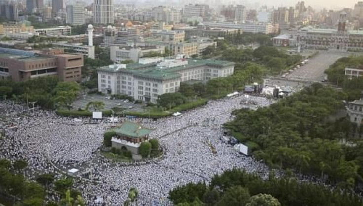 Hung Chung-chiu protests in Taiwan