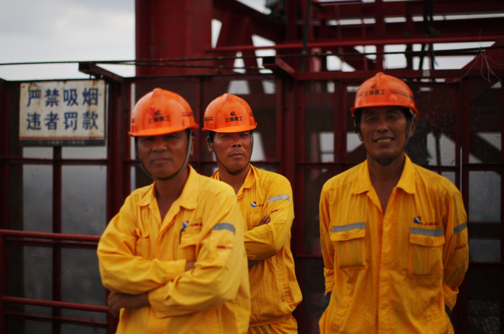 China Shanghai Tower workers Aug 2013