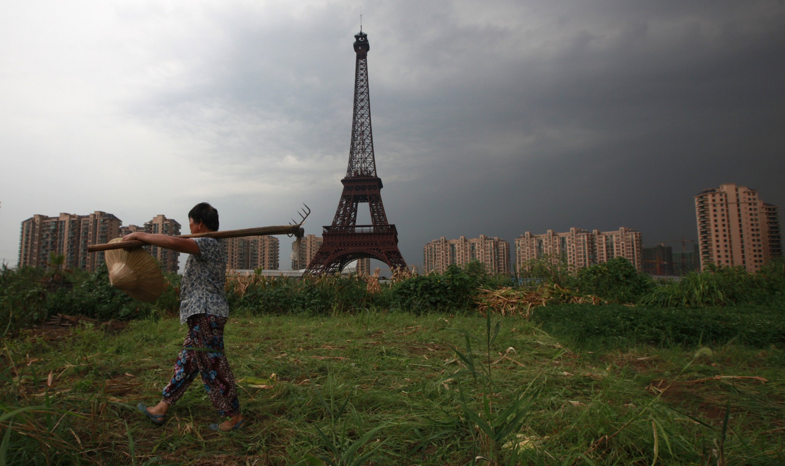 China's Luxurious, Newly Built 'Ghost' Cities OhSo Extravagant And Oh