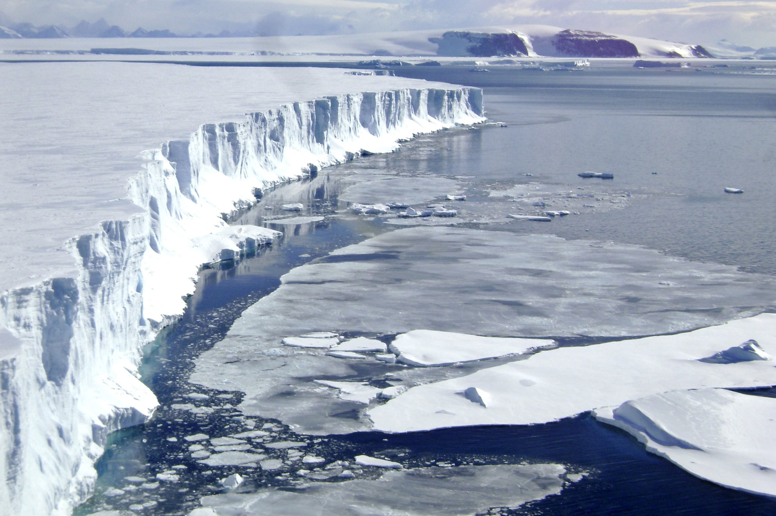 Айс б. Шельфовые ледники Антарктиды. Ледниковый шельф Антарктиды. Антарктида шельфовый ледник Росса Айсберг. Ледник Ларсена в Антарктиде.