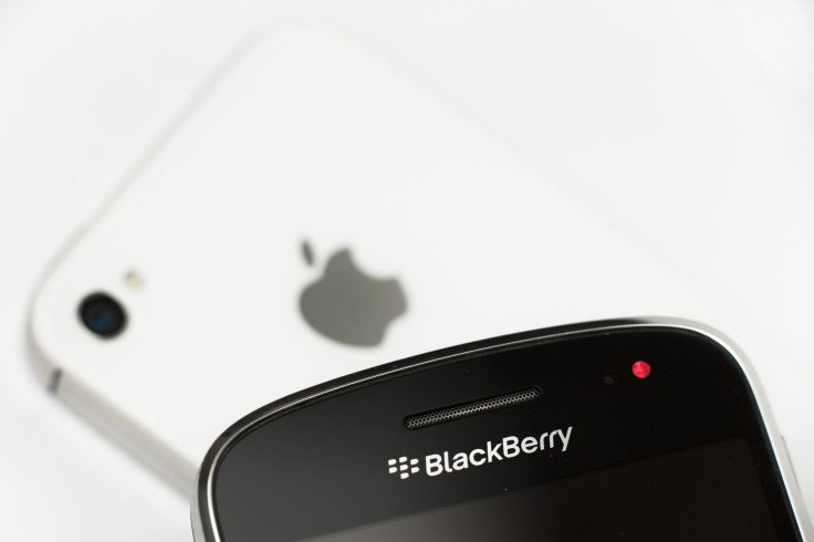 BlackBerry_Apple