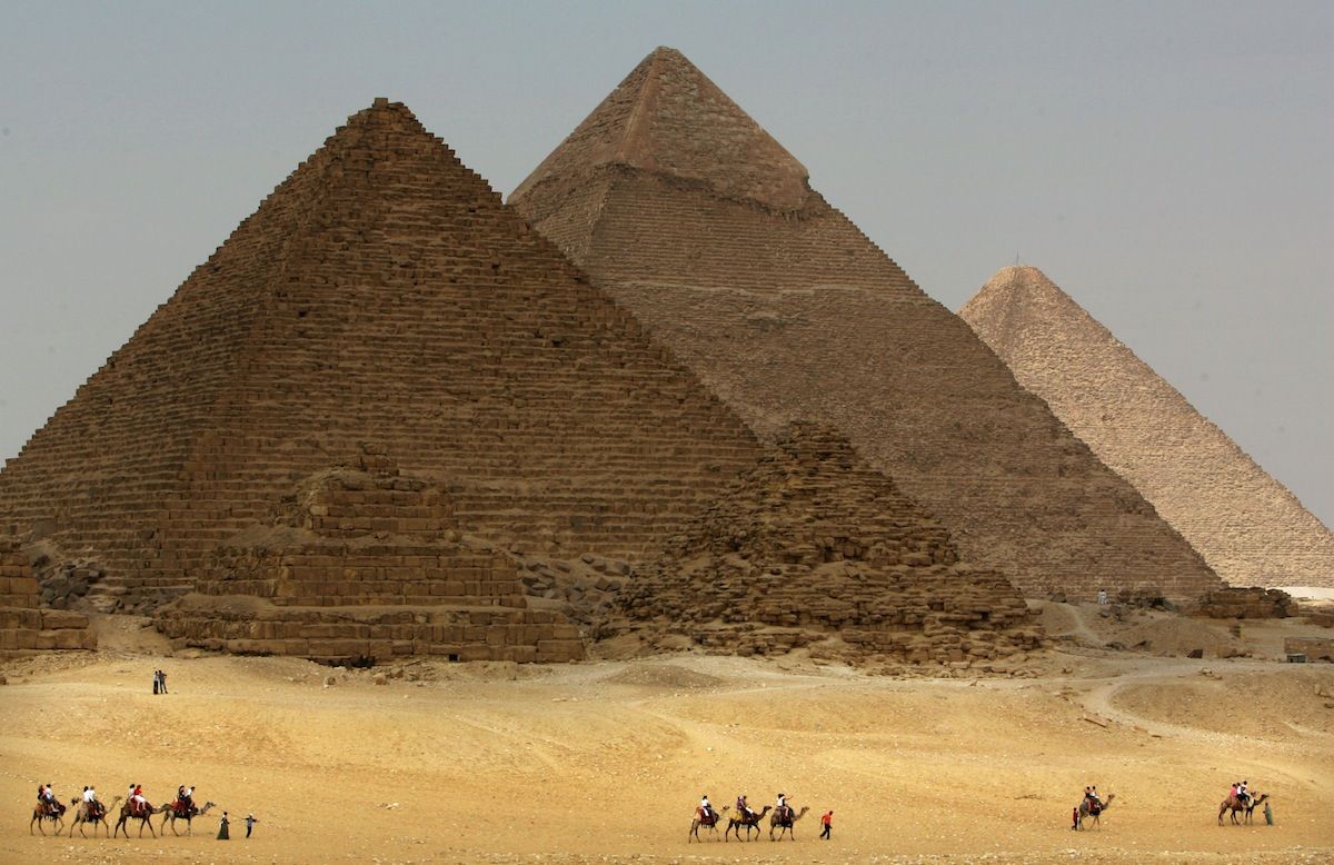 Mysterious Hidden Chambers Discovered In Egypt's Great Pyramid Of Giza ...