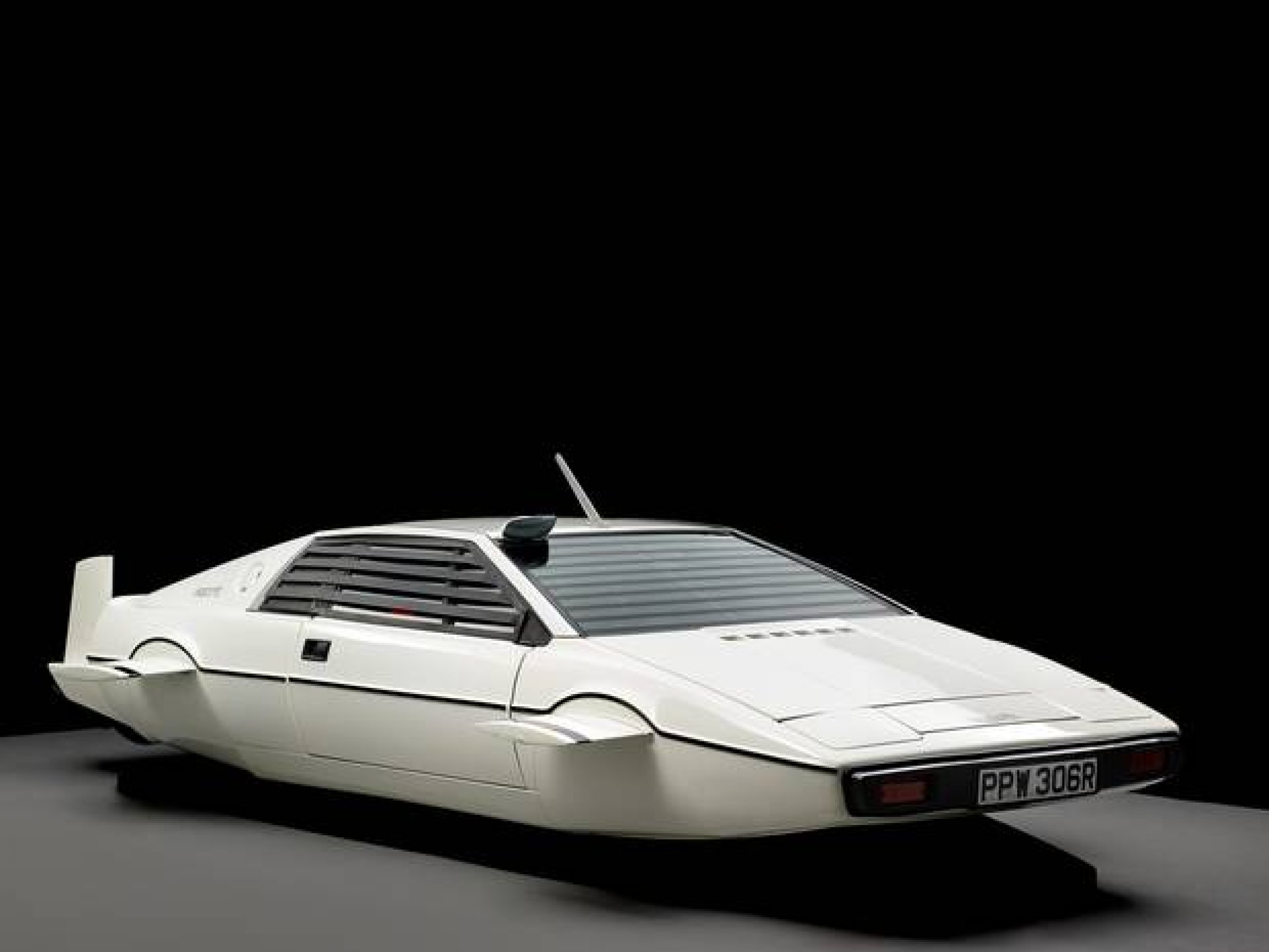 James Bond Submarine Car