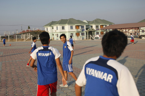 Myanmar Futsal Players