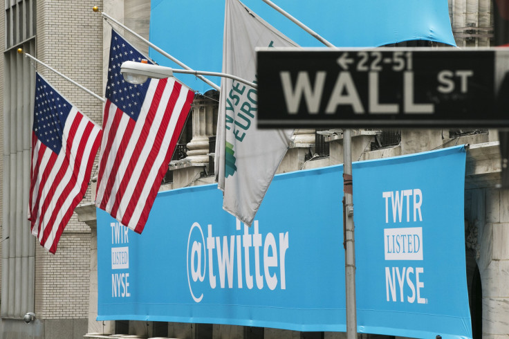 Twitter IPO NYSE 7Nov2013 lateral sign