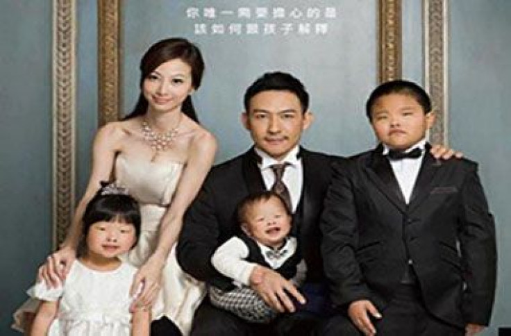Is this family portrait the picture of the man who sued his wife for having an ‘ugly’ child?