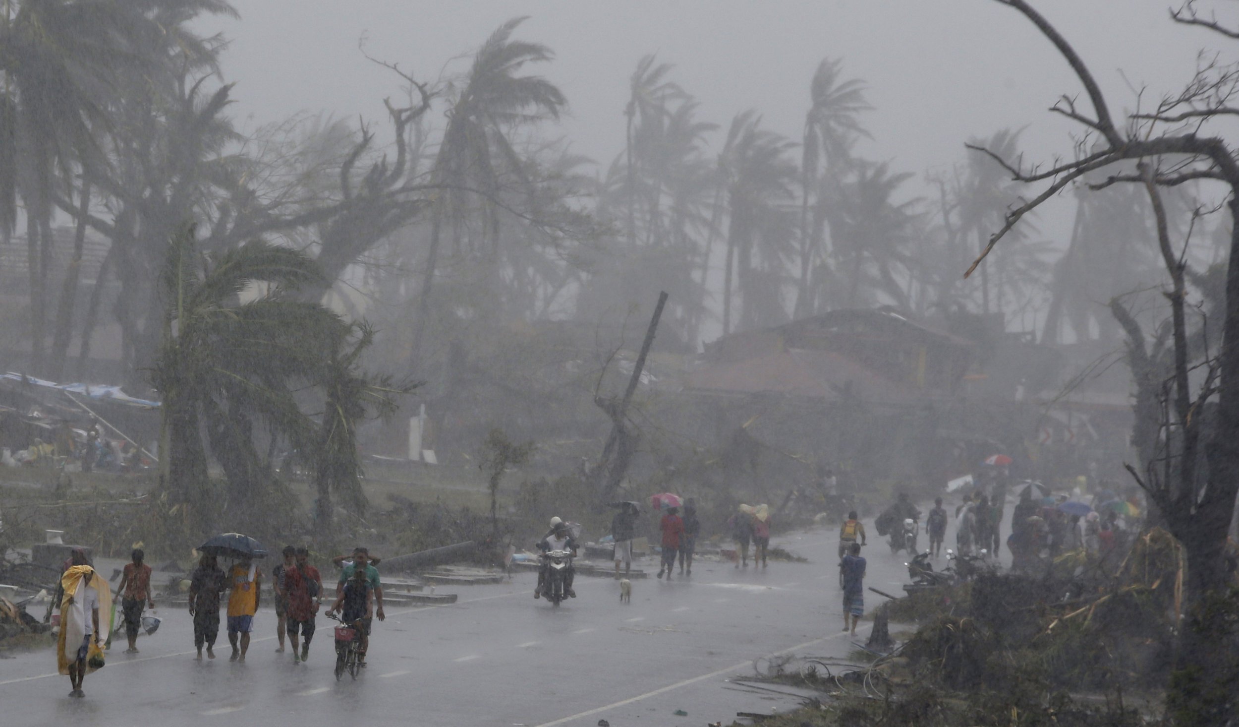 Super Typhoon Haiyan Aftermath In Photos Typhoon Yolanda Devastates