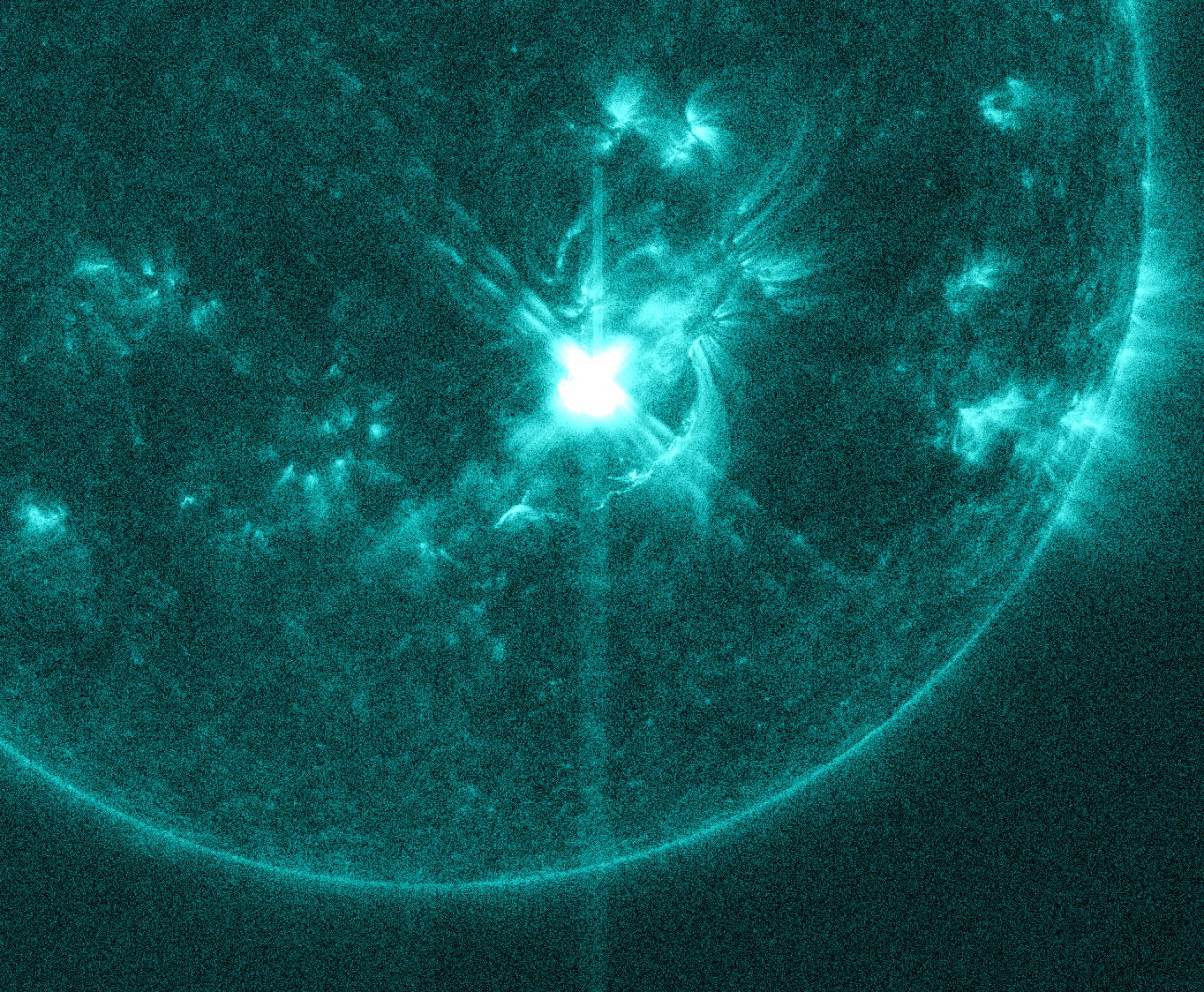 solar-max-nears-sun-s-magnetic-fields-expected-to-flip-soon-22-solar