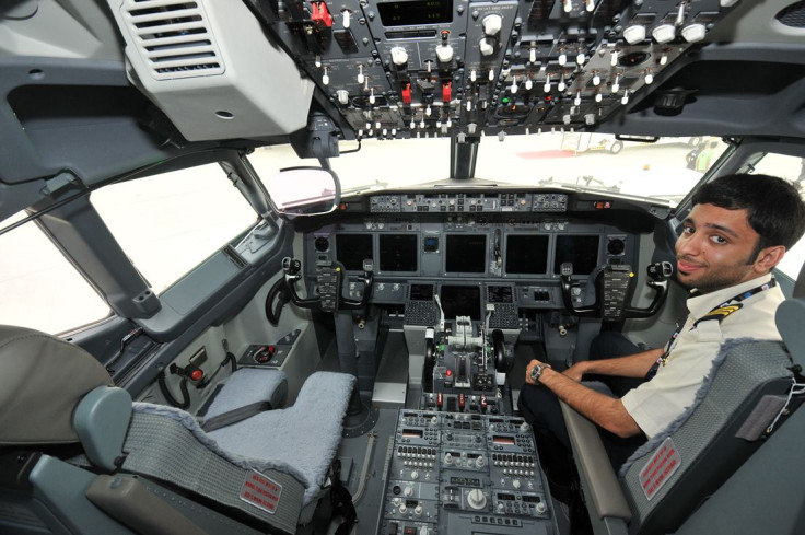 Flydubai Boeing 737-800 flight deck