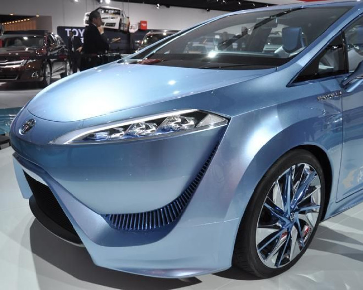 toyota-fcv-r-hydrogen-fuel-cell-vehicle_2