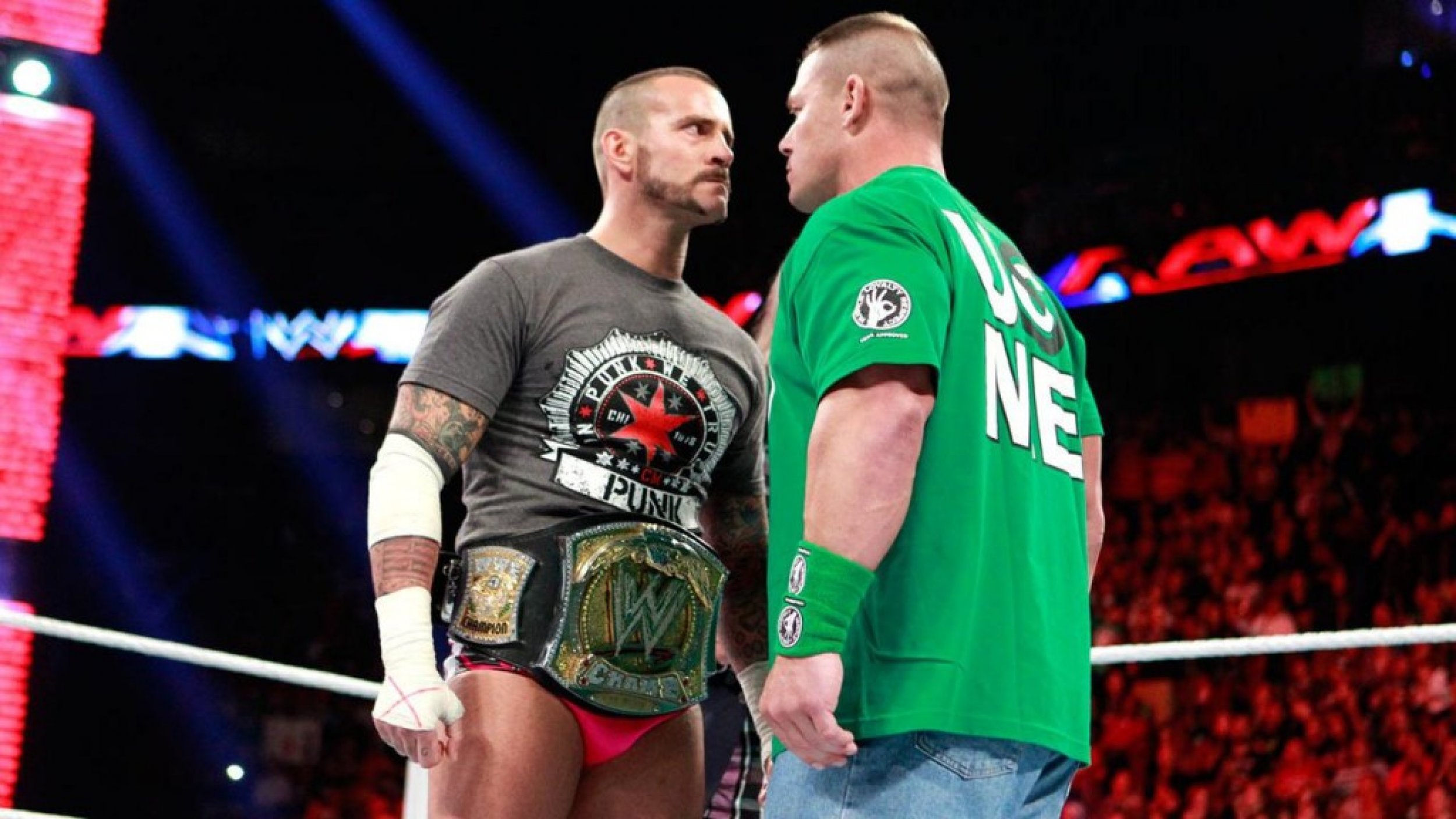 Ли см. John cena vs cm Punk. WWE John cena vs cm Punk 2011. Cm Punk John cena WWE. Трипл эйч и Джон сина.