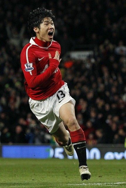Ji-Sung Park is expected to miss a month of action