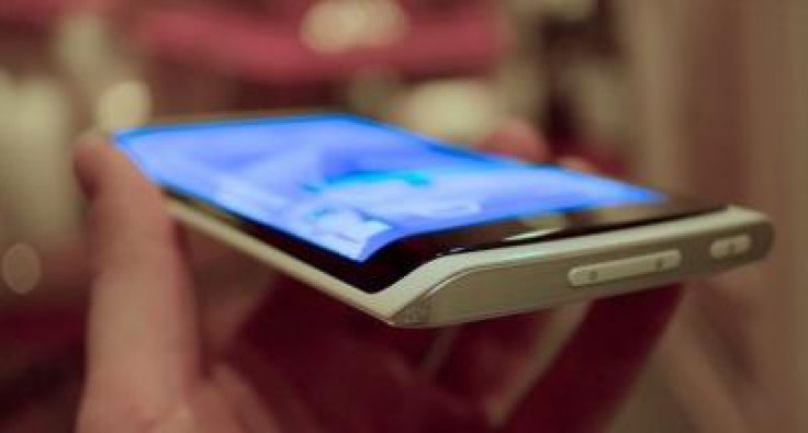 samsung-5-inch-curved-youm-prototype-img_assist-400x215