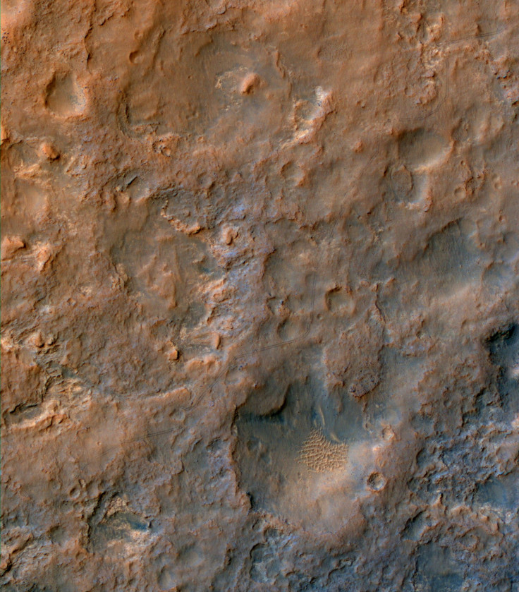 pia17754_hirise_of_tracks_dec2013_0