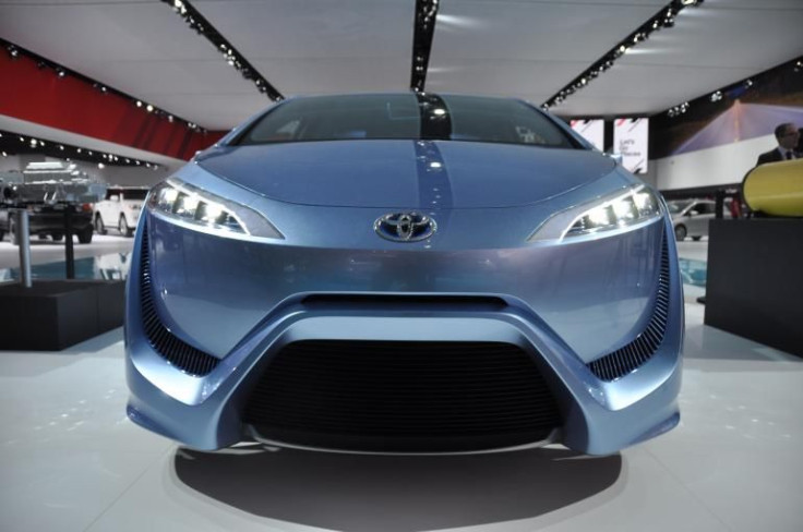 toyota-fcv-r-hydrogen-fuel-cell-car