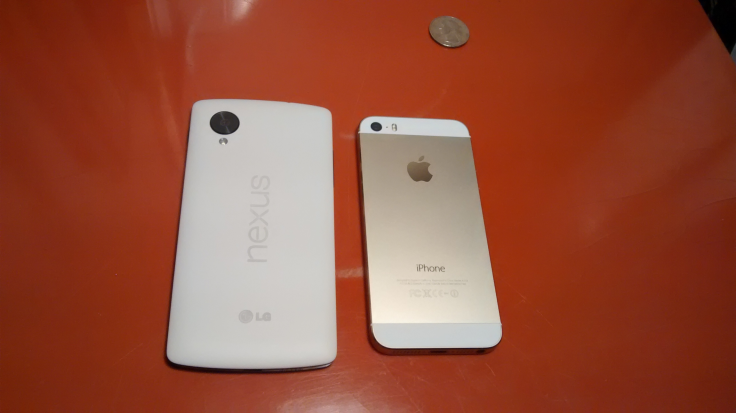 Apple iPhone 5S vs Google Nexus 5 LG