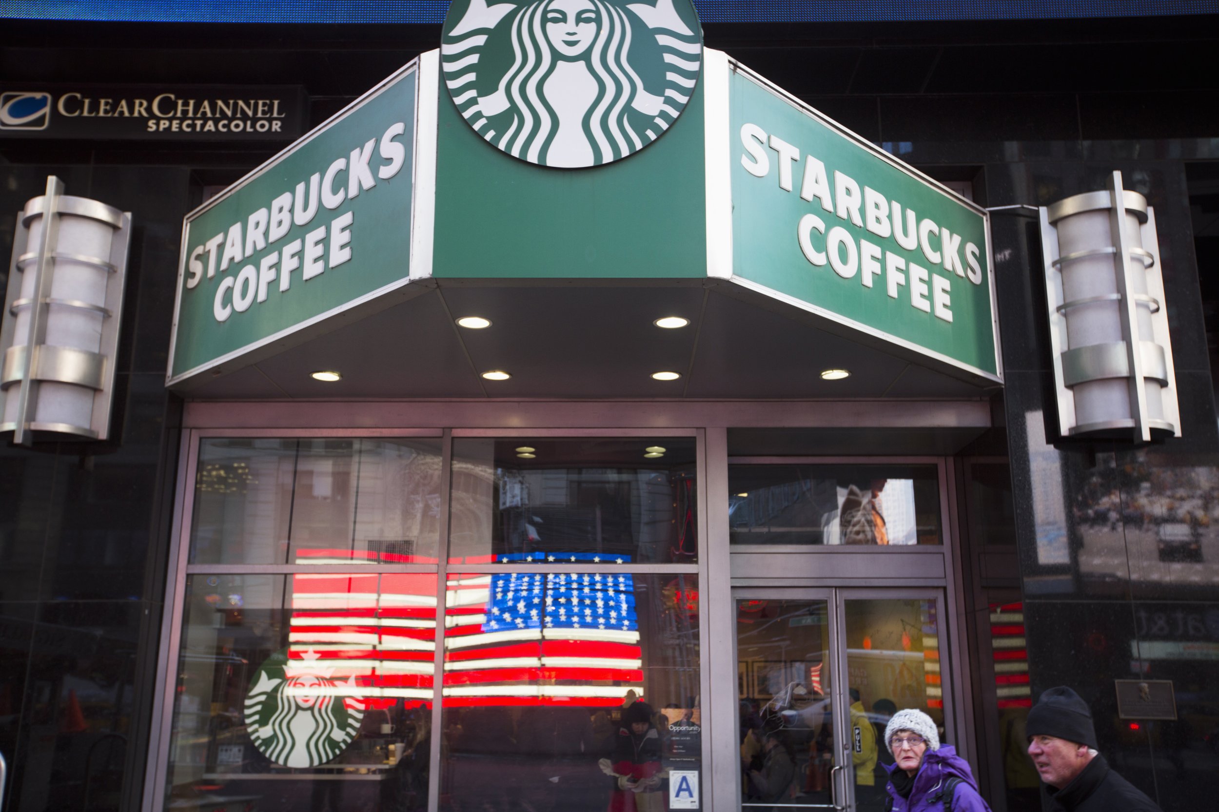 'Dumb Starbucks' Coffee Shop Opens In Los Angeles Neighborhood 