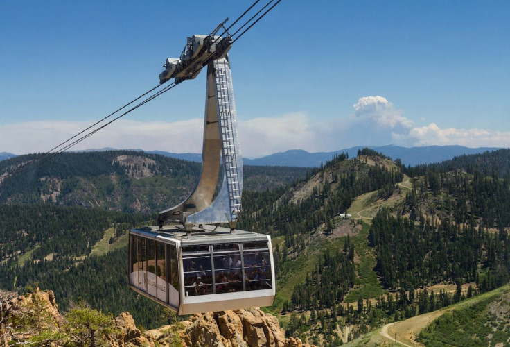 Squaw_Valley_Gondola