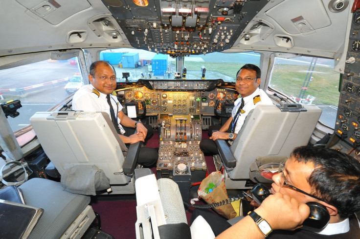 DC-10 Cockpit