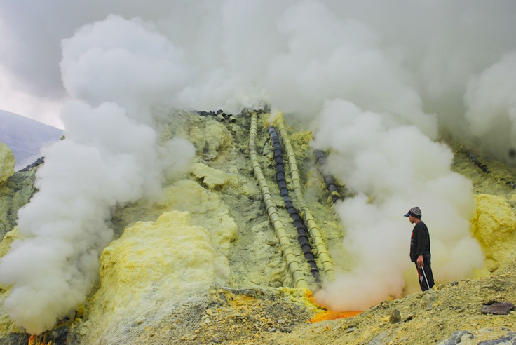 Sulfur Miners indonesia