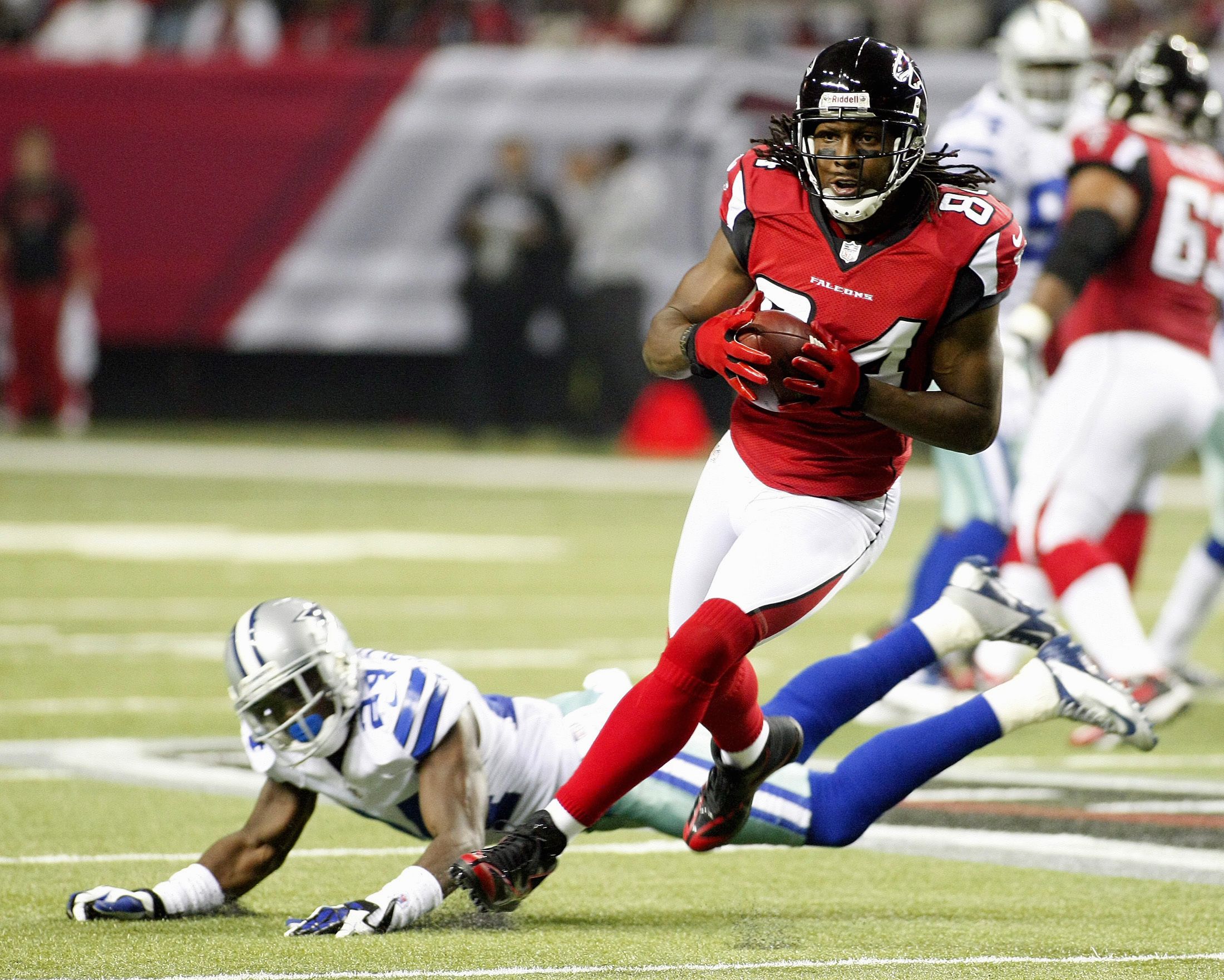 Roddy White Twitter Bet: Falcons WR Gives Fan Dylan Hoyt Season Tickets ...