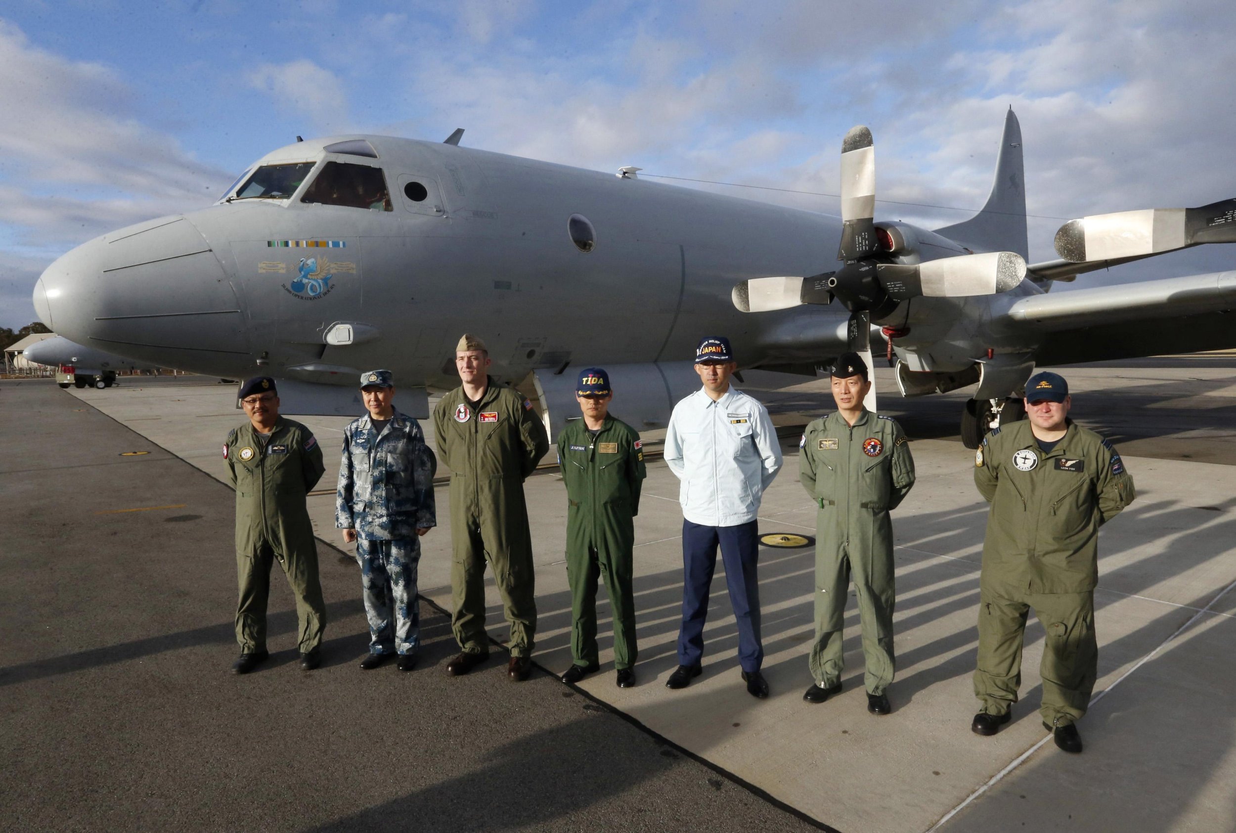 MH370 search team March 30