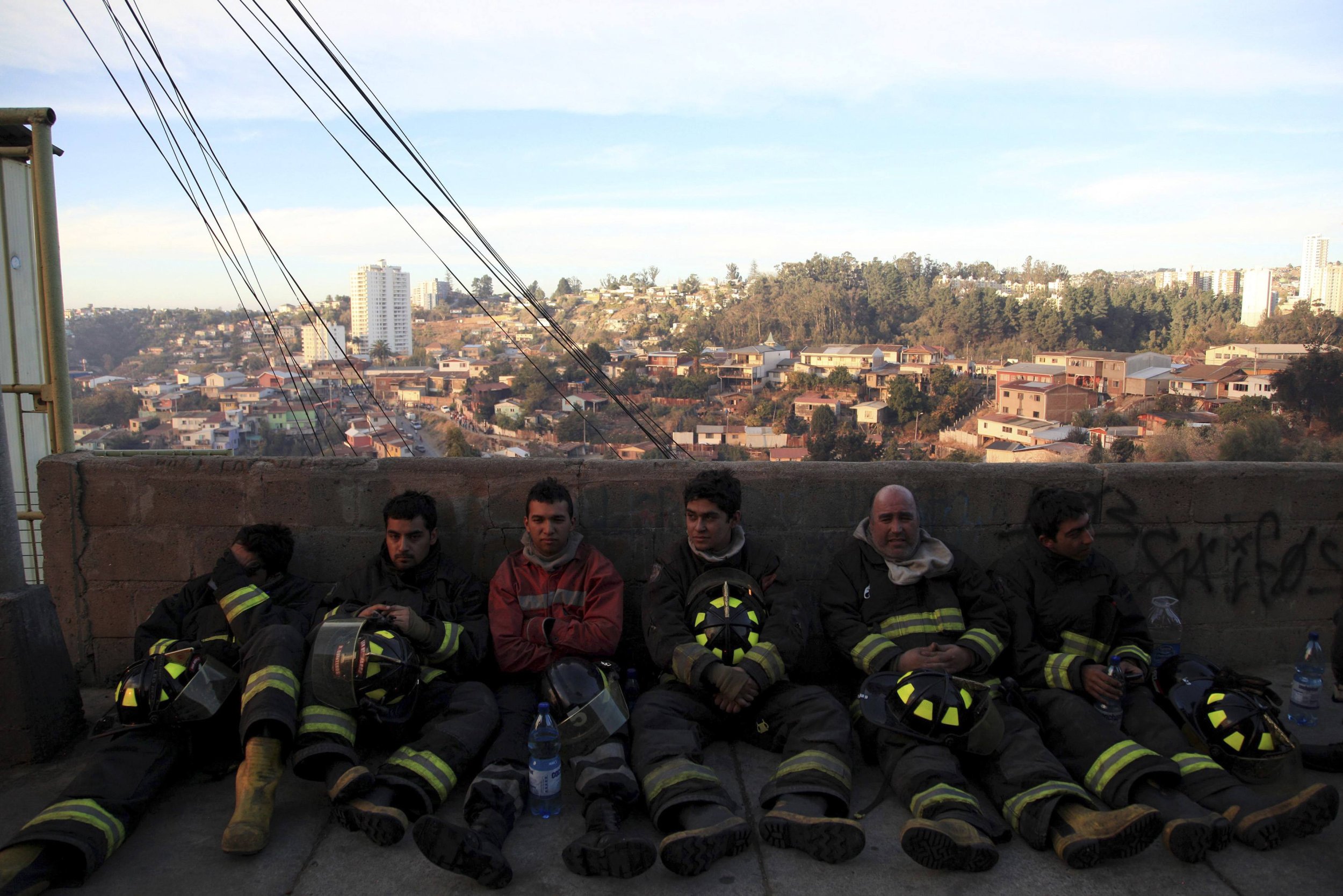 Chile Blaze - Firefighters  April 13 