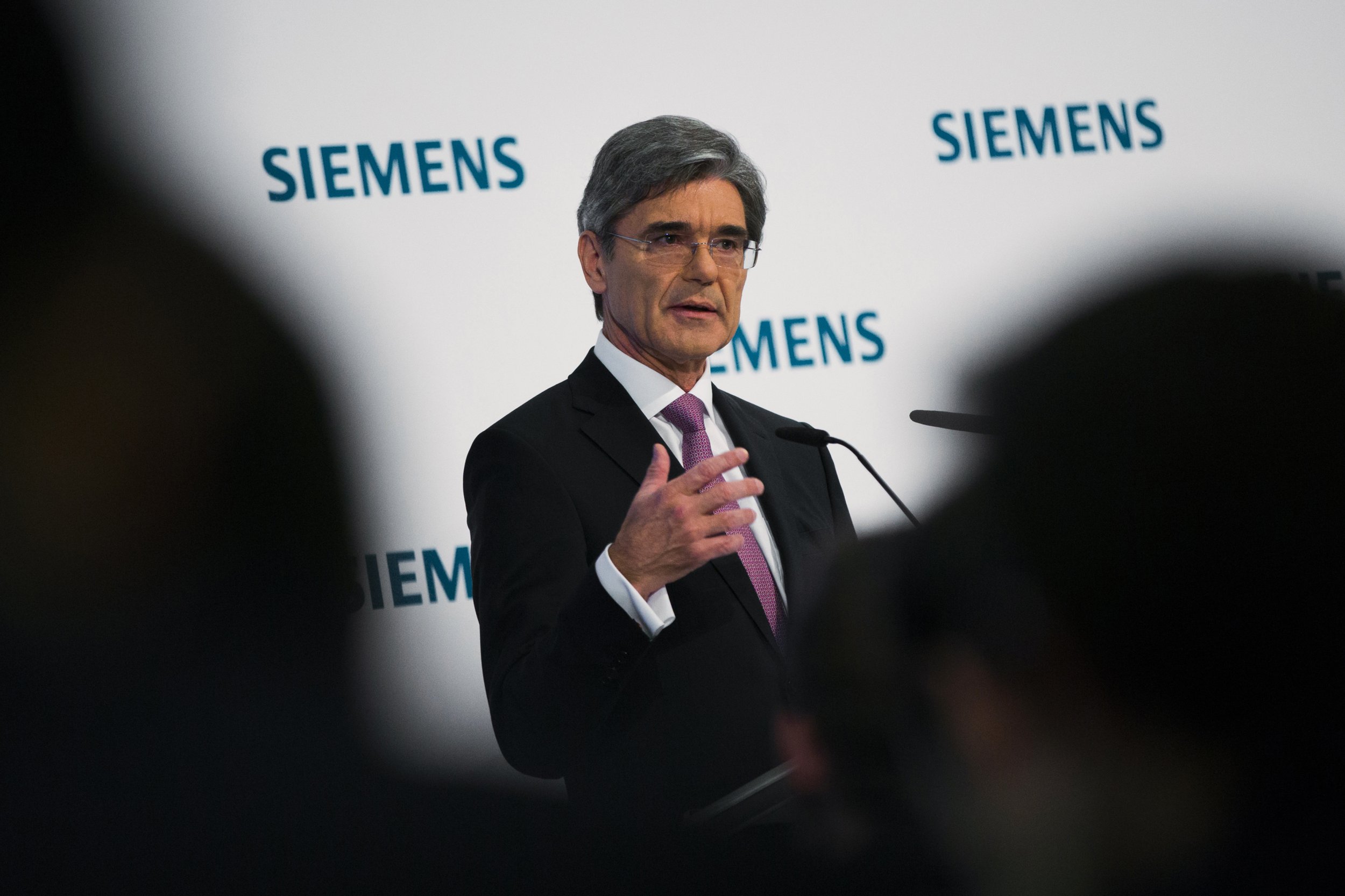 Siemens To Buy Rolls Royce's Gas Turbine And Compressor Business For $1 ...