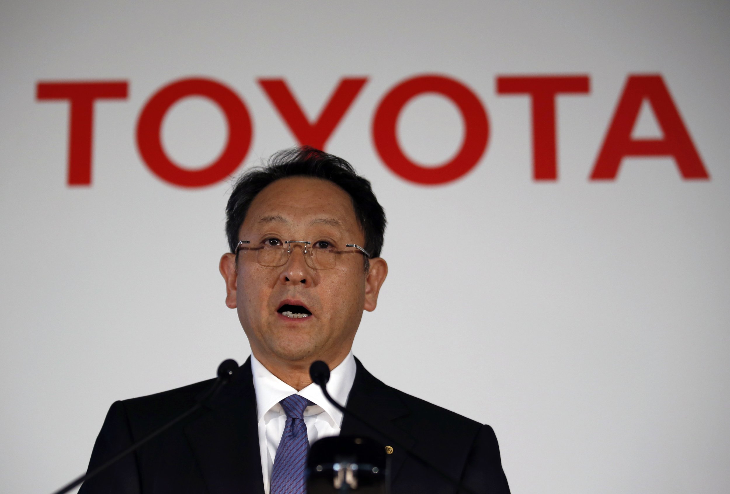 Toyota Expects 2.4% Drop In Its Net Profit For 2015 And Expects To Sell ...