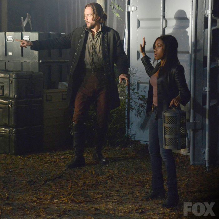 ‘sleepy Hollow Season 2 Spoilers Photos From New Season Released Online What Will Happen When 1438