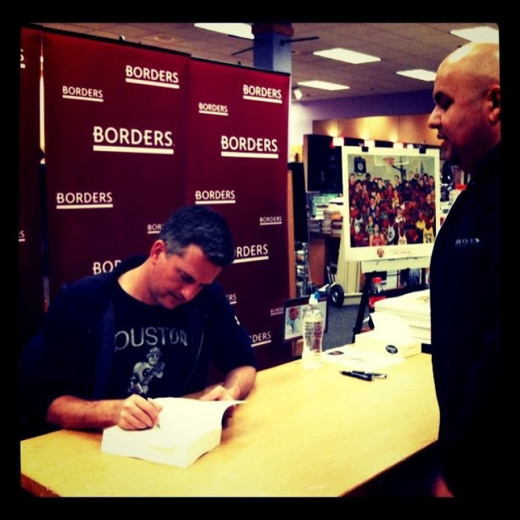 Bill Simmons Signs A Book