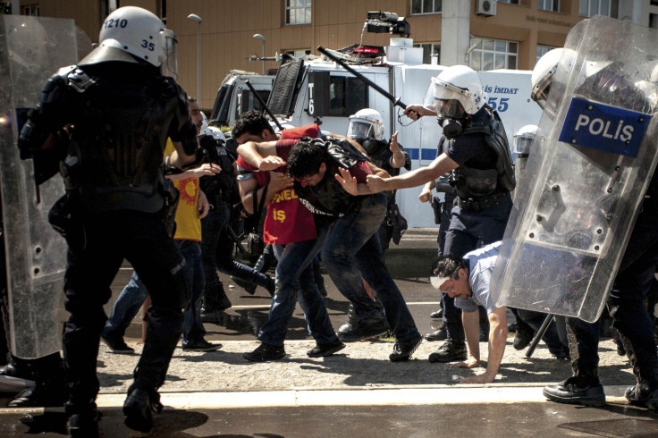 Izmir Turkey Protest (2)