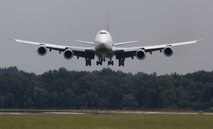 Lufthansa_747-8_DullesAirport