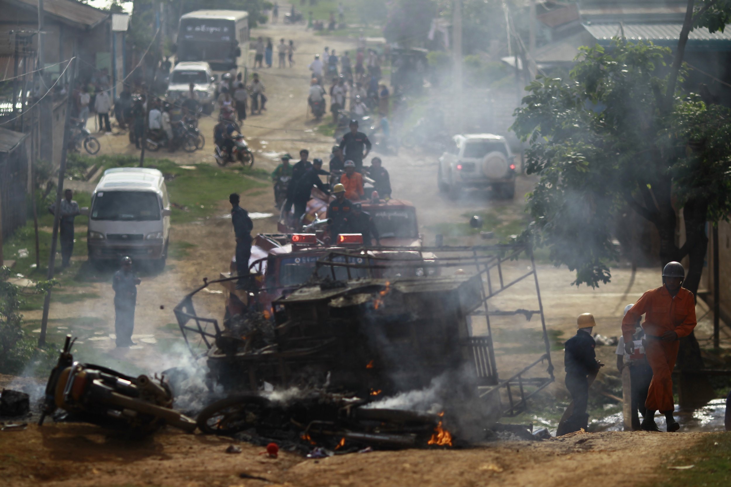 Buddhist Muslim Clashes In Mandalay Myanmar Leave At Least 2 Dead