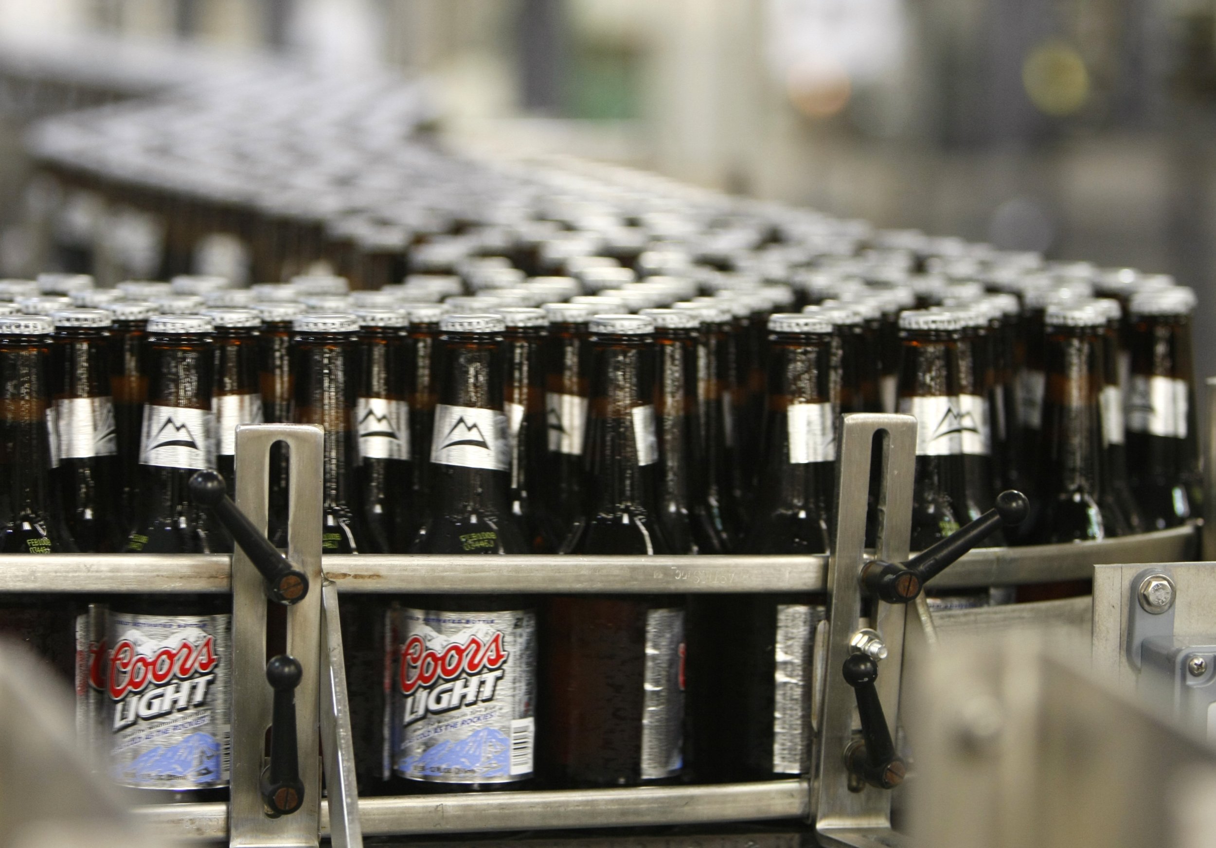Beer Recall 2022 Coors Light, Keystone Light Pulled Over Mysterious