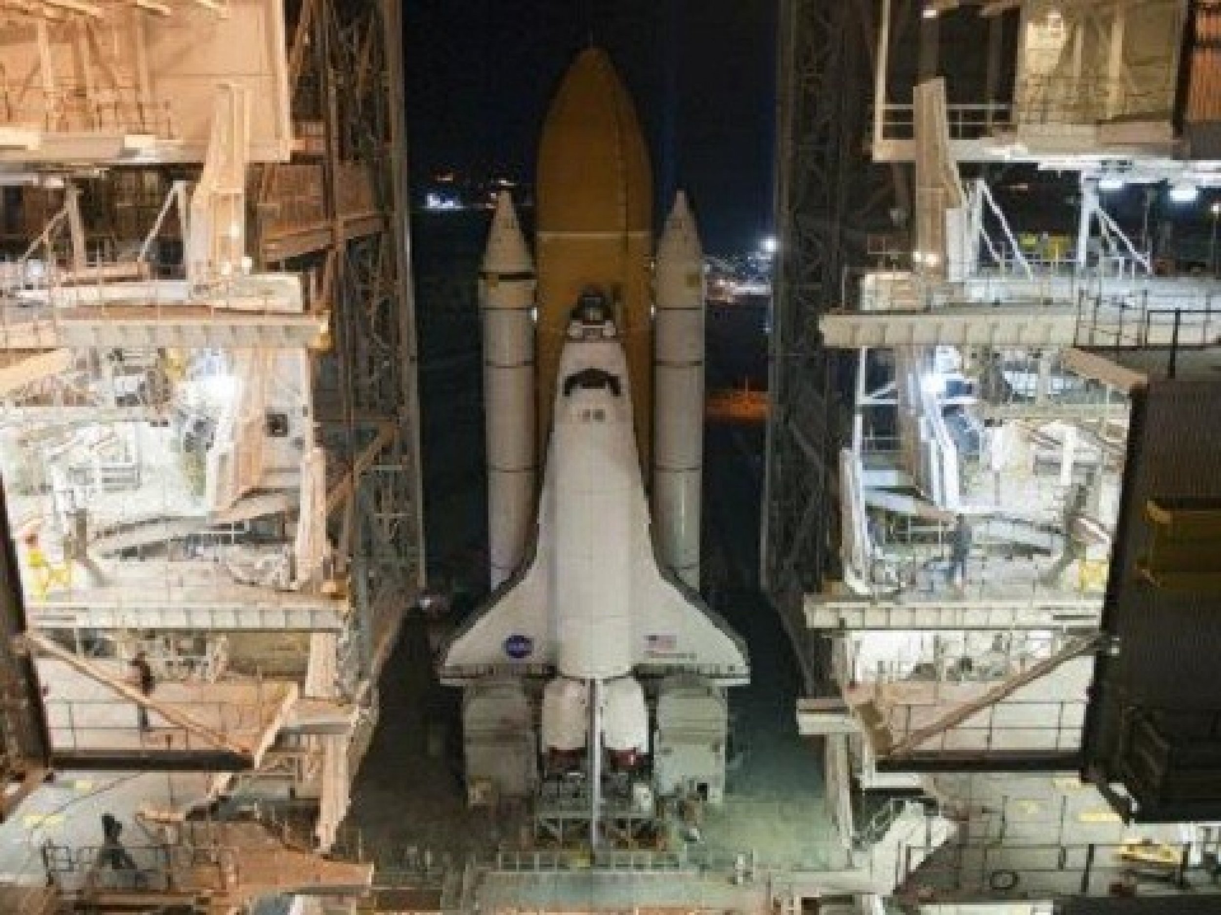 Discovery Returns to the Launch Pad