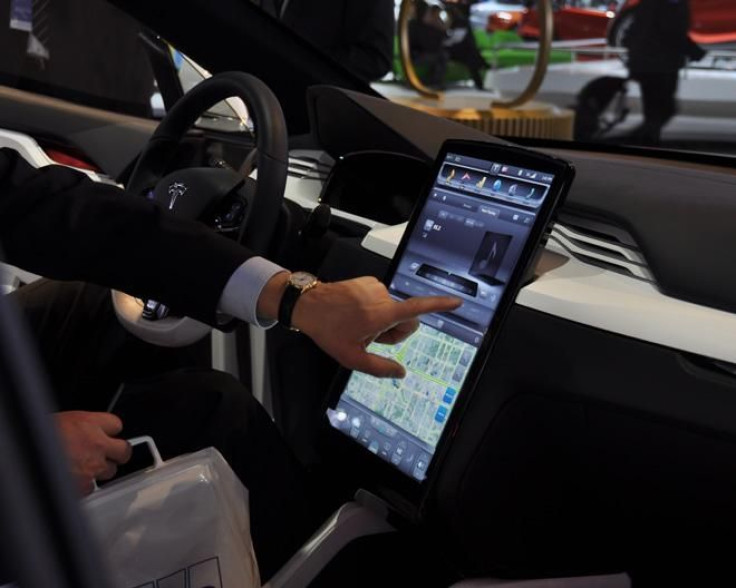 Tesla touch screen 