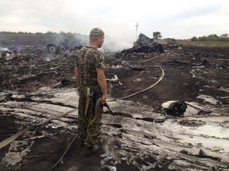 2014-07-17T170842Z_2073782157_GM1EA7I032U01_RTRMADP_3_UKRAINE-CRISIS-AIRPLANE-WITNESS