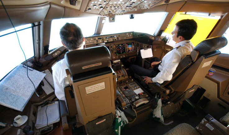 777 Alitalia Flight Deck
