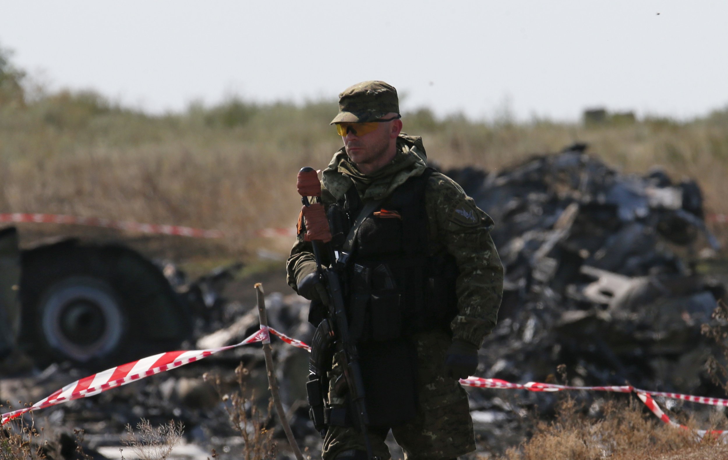 MH17 Bodies At Crash Site Weeks Later, With Forensic Investigators ...