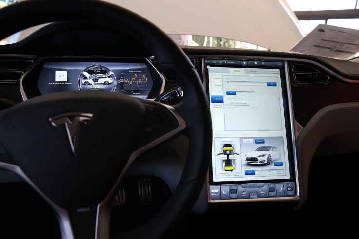 Tesla Model S screen