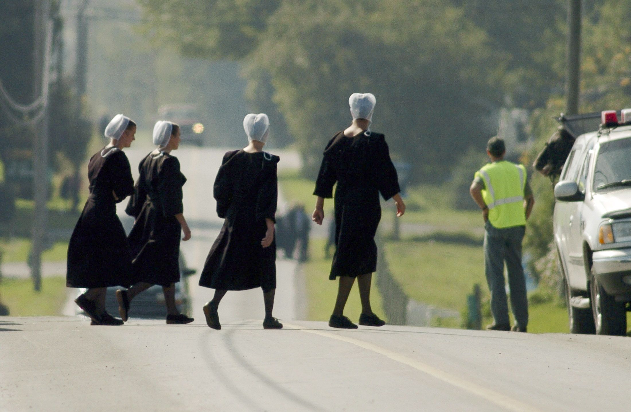 Police Issue Amber Alert In New York State After Two Amish Girls Are Abducted Ibtimes 