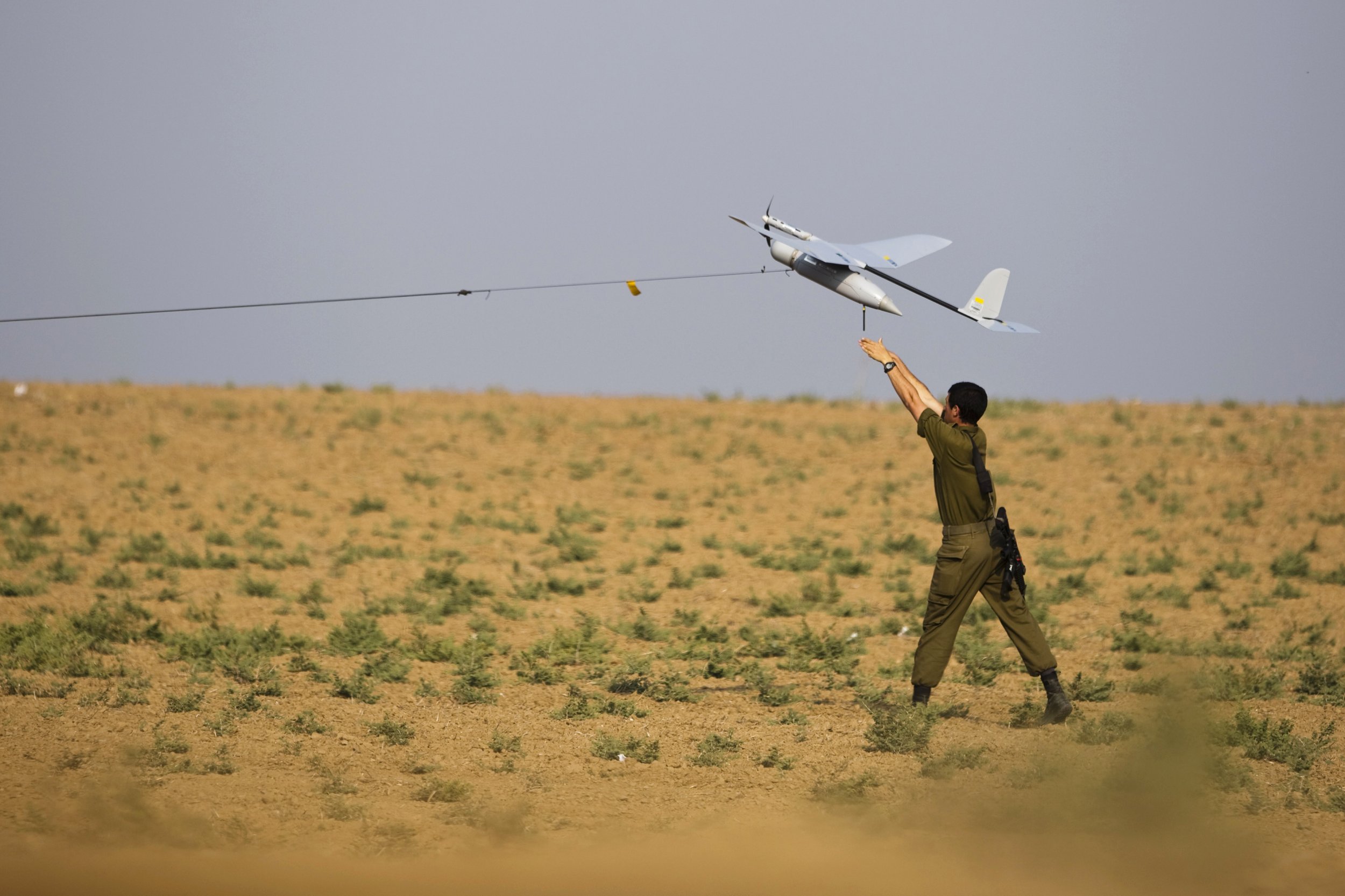 Видео как солдат обманул дрон. БПЛА SCANEAGLE. Израильский беспилотник. Израильские военные беспилотник. Израильский легкий БПЛА.