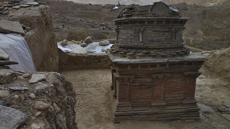 Mes Aynak Stupa