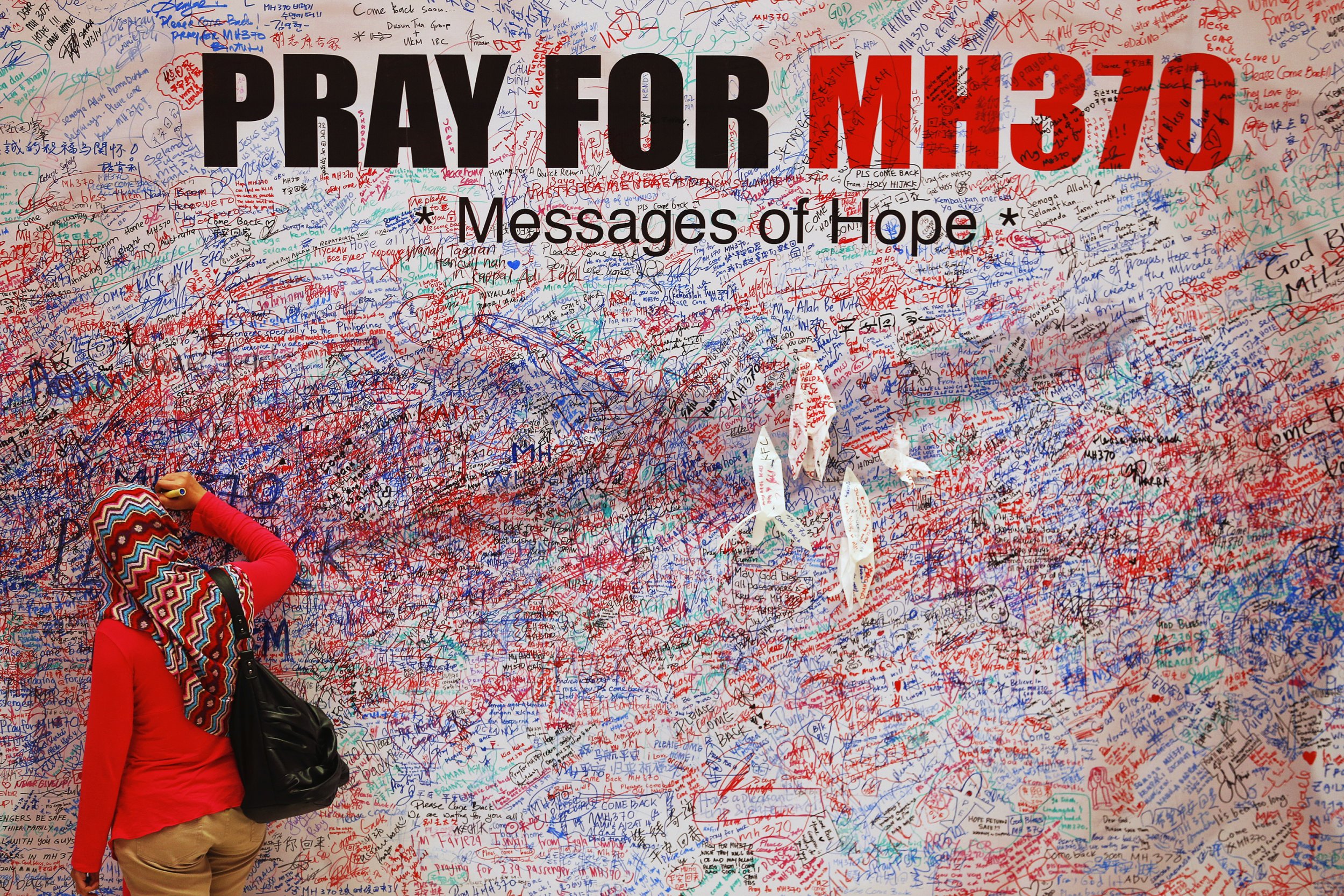 MH370: New Clue Reveals Missing Malaysia Airlines Flight Turned South