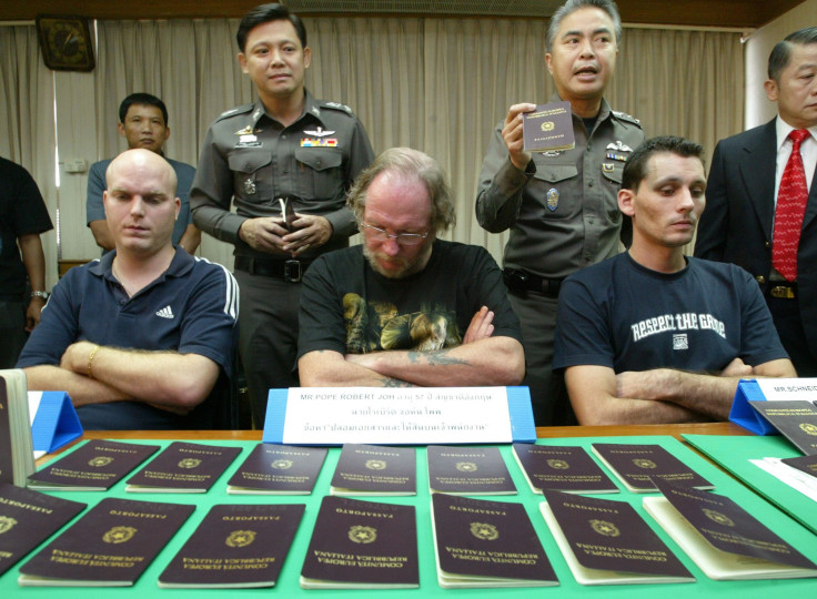 Thai immigration with fake Italian passports