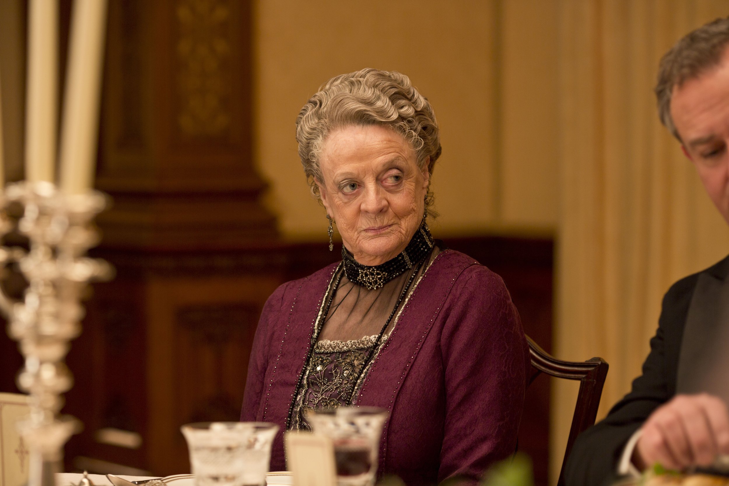 Downton Abbey Season 5 Spoilers Maggie Smith Brings Back The Sass In New Promo Video 